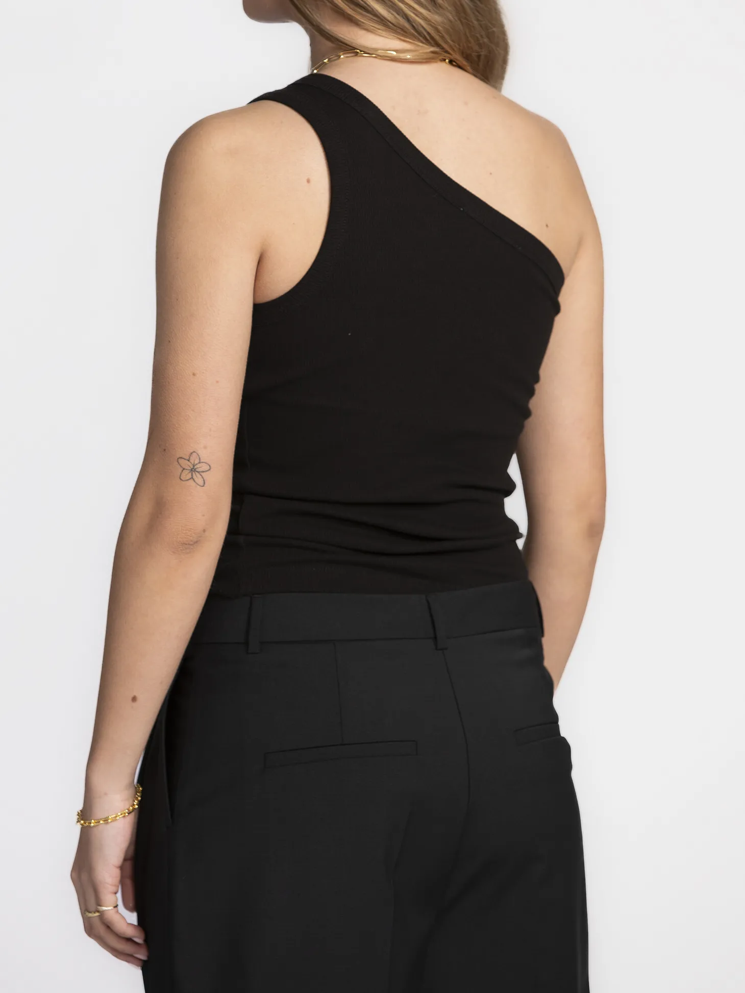 Selected Asymmetrische top Anna Black Clearance