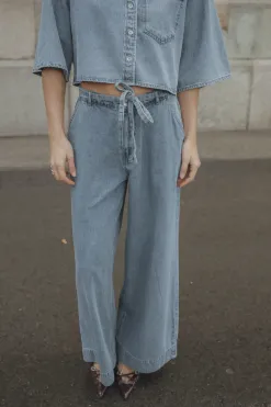 Les Soeurs Jeans met strik Maya Denim+Blue Fashion