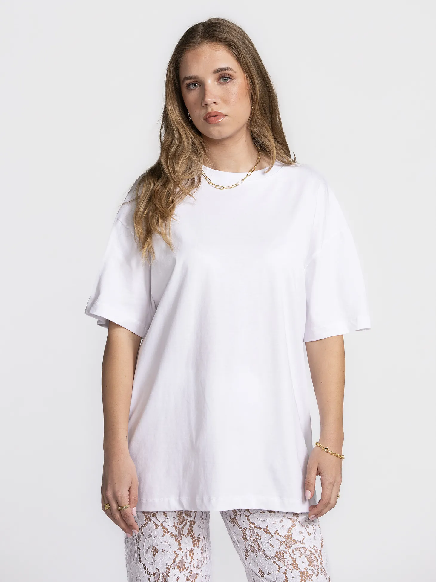 Les Soeurs Oversized T-shirt Lynn White Sale