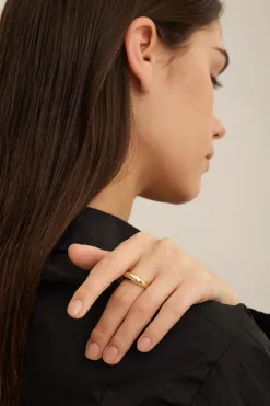Les Soeurs Ring Gilda Dome Gold Fashion