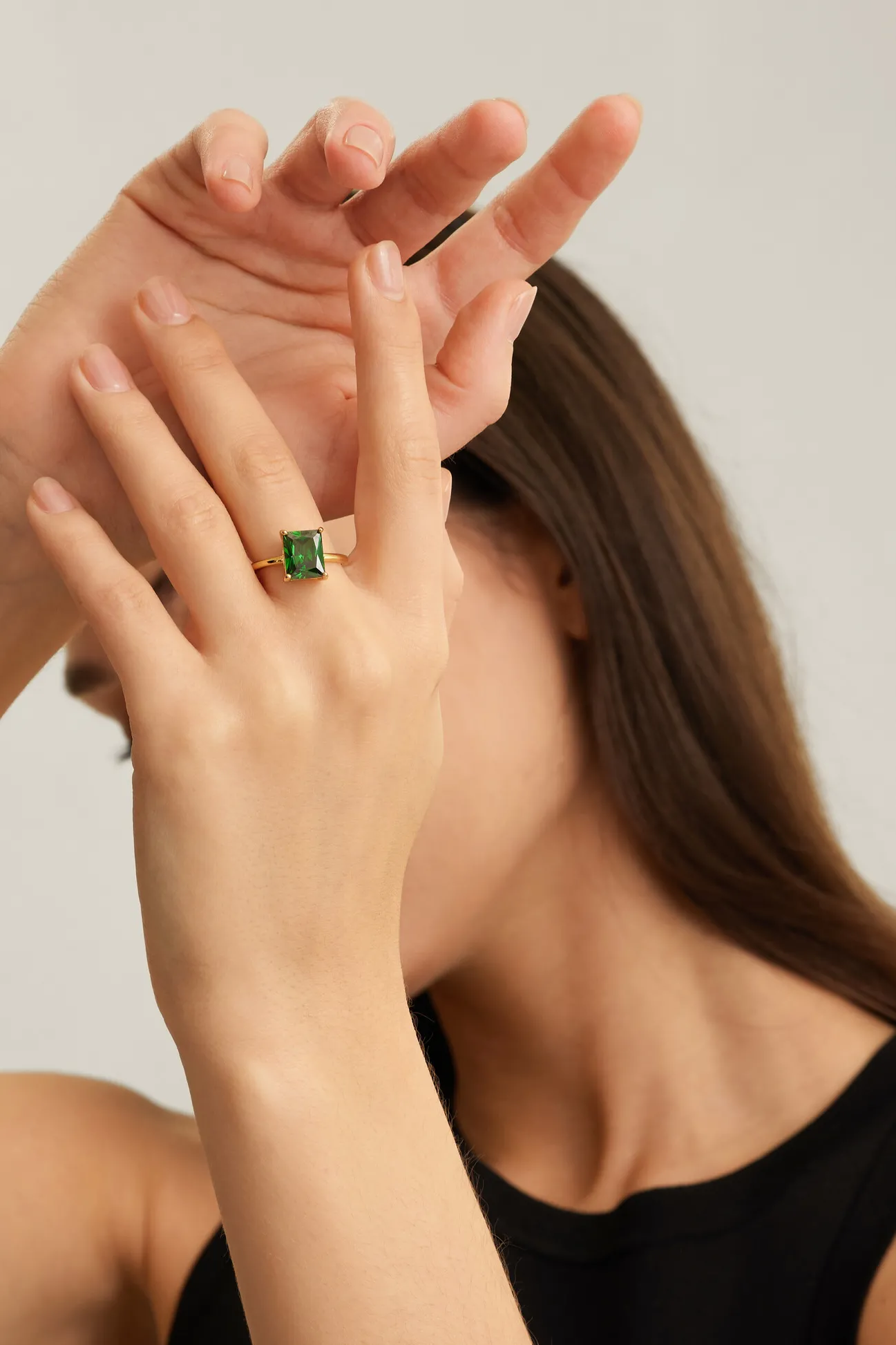 Les Soeurs Ring Gioia Emerald Gold Best