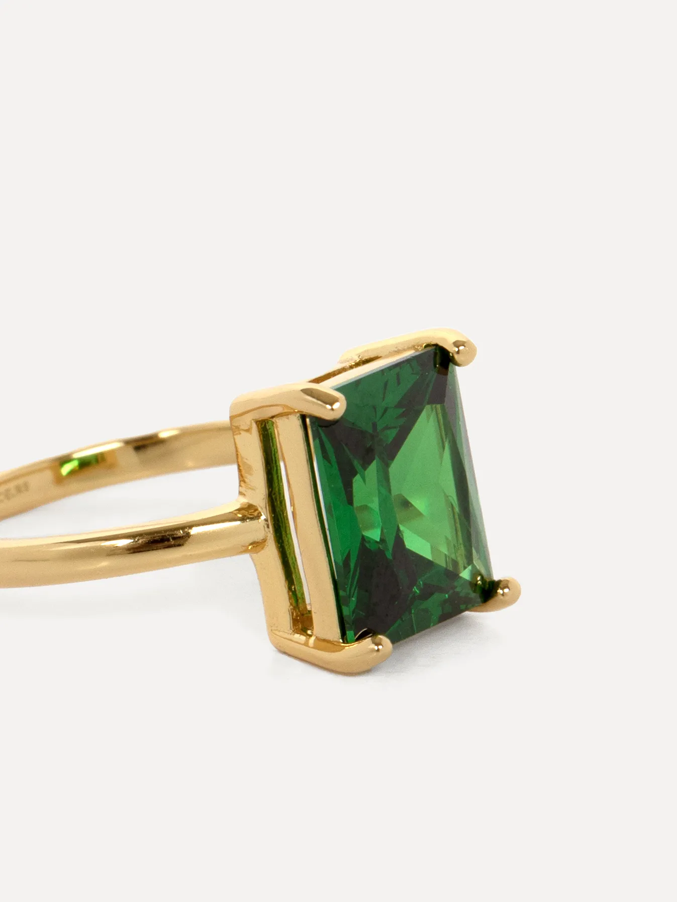 Les Soeurs Ring Gioia Emerald Gold Best