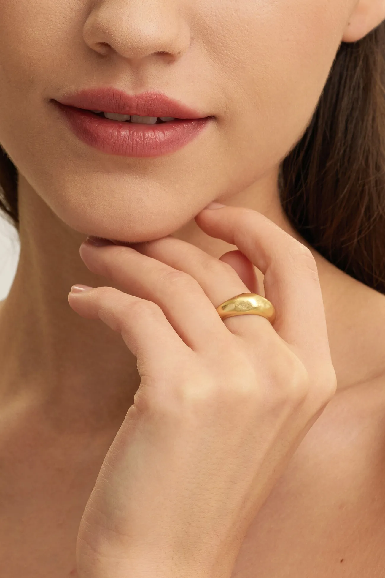 Les Soeurs Ring Gioia Hammered Dome Gold Sale