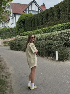 Shop the look Online