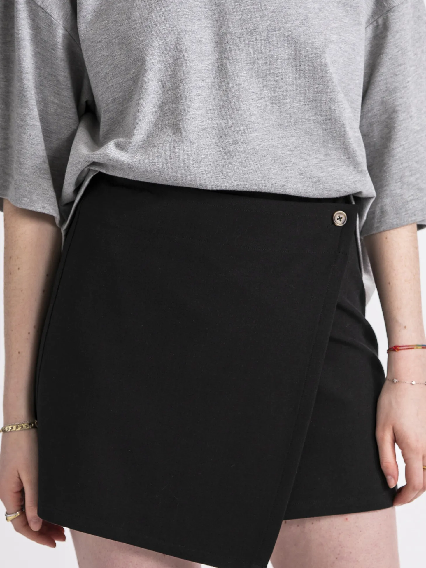 Les Soeurs Wikkelrok Avery Black Online